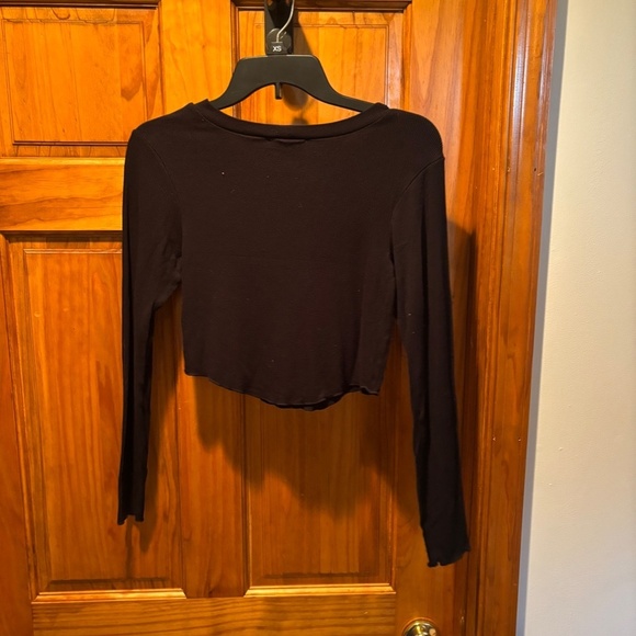 LNA Clothing Arya Cropped Long Sleeve Top in Black Medium - Picture 3 of 5